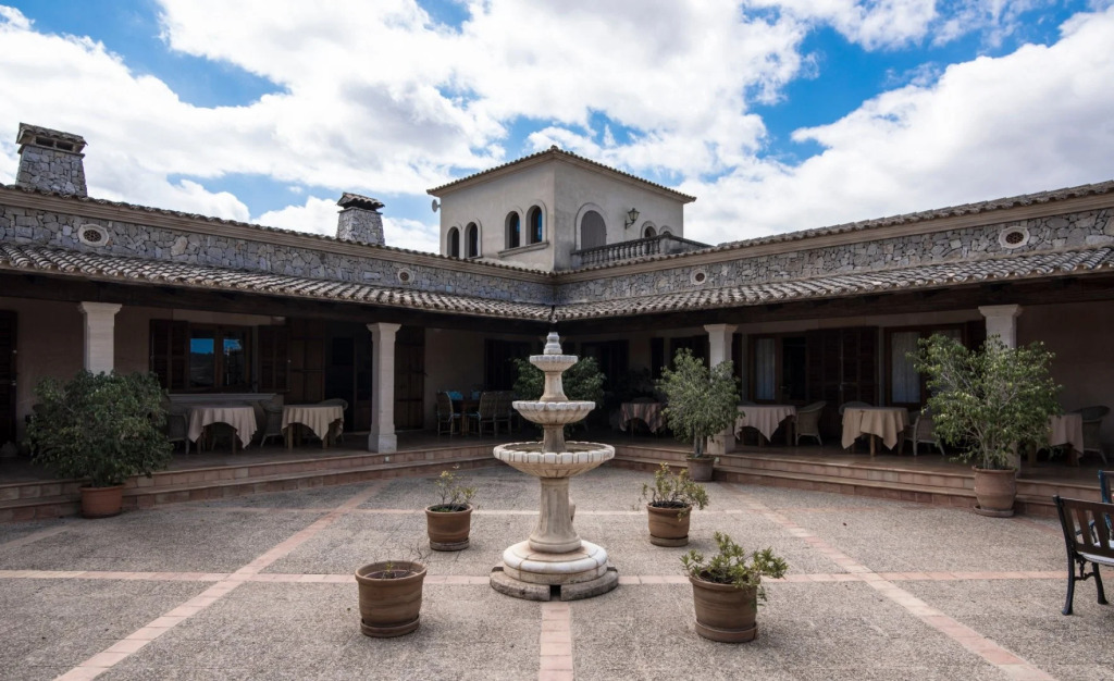 Aumallia Hotel & Spa