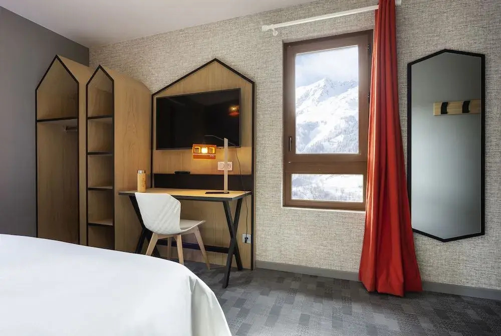 Hotel Base Camp Lodge - Bourg Saint Maurice