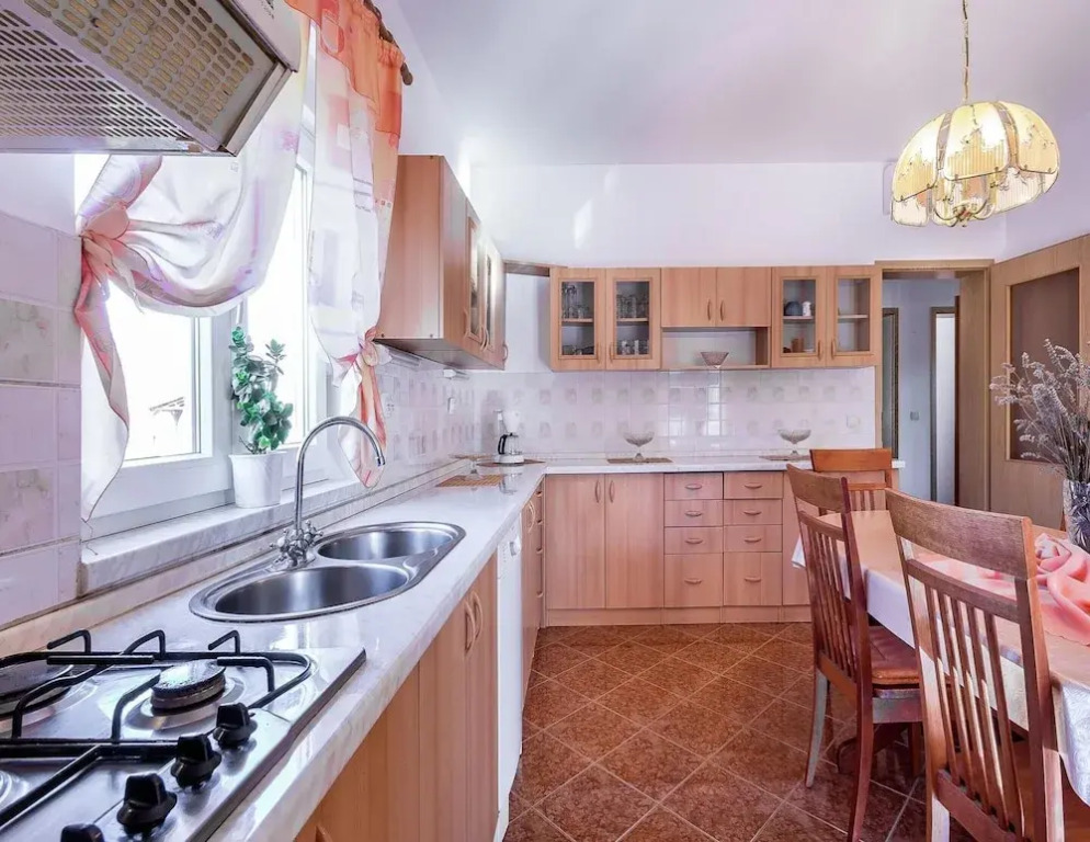 Holiday House in Liznjan With Garden & BBQ