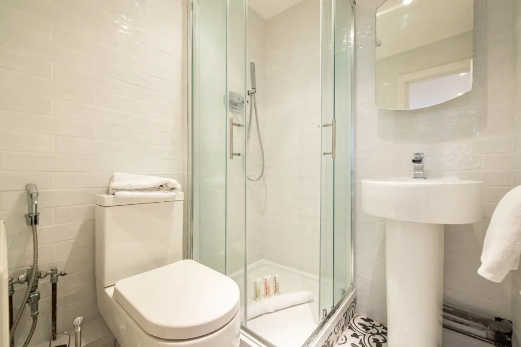 The West Hampstead Wonder  - Stunning 2BDR with Study Room and Garden