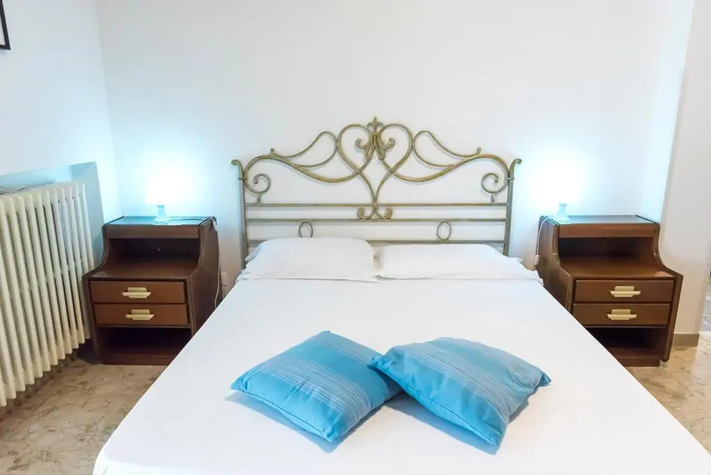 N235 - Numana, ampio appartamento con terrazzo vista mare