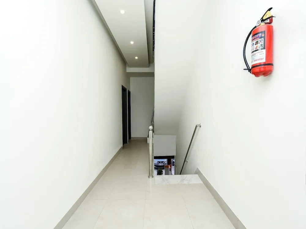 Oyo 14895 Hotel Stay Inn