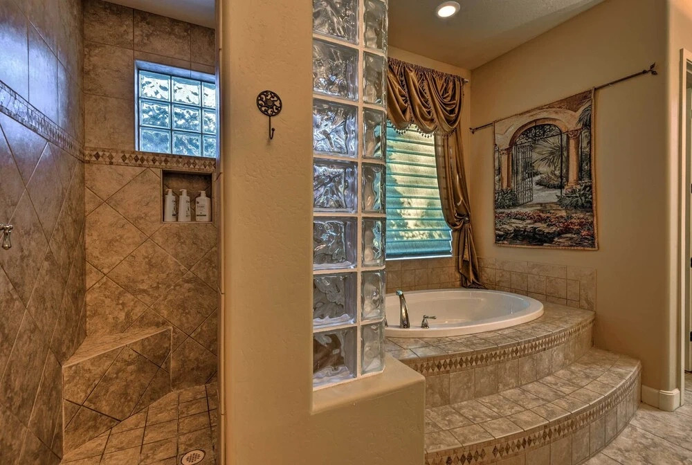 Heated Pool + Putting Green: Luxe Gilbert Home