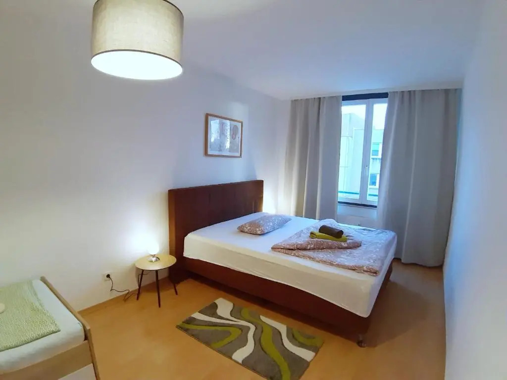 Lea-Apartment, 2 Raum, Balkon Tg Zentral Am Park