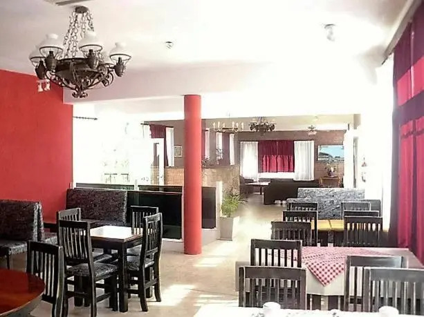 Hosteria Aguas Claras