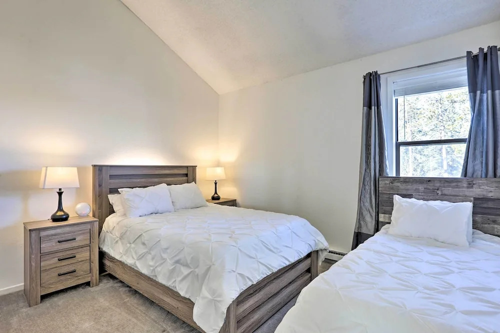 Walkable Winter Park Condo ~ 4 Mi to Slopes!