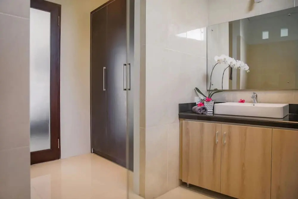 Villa 66, 5 min walk to Double 6 beach