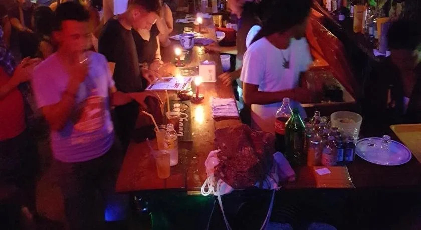 Shut Eye Party Hostel - Adults Only