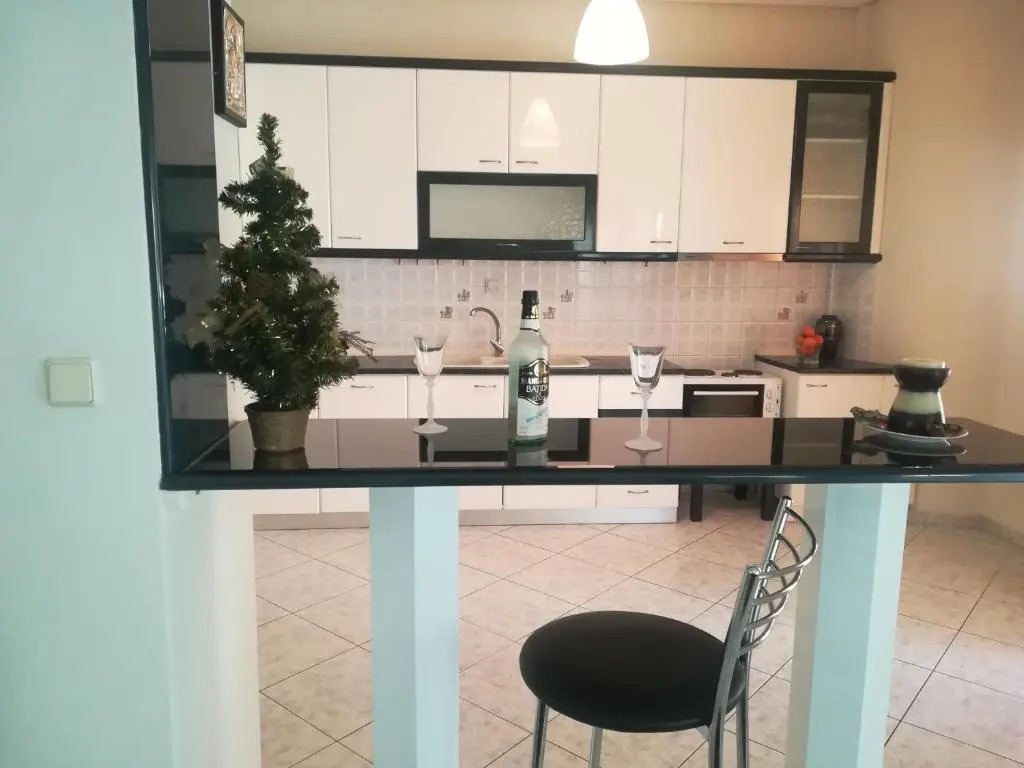 2nd Floor Apartment In Volos