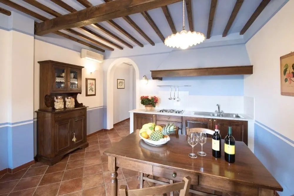 ISA-Holiday-Home with swimming-pool in San Gimignano, apartments with air conditioning and private outdoor area