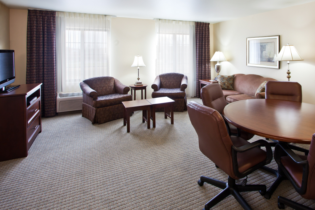 Staybridge Suites Lansing-Okemos by IHG