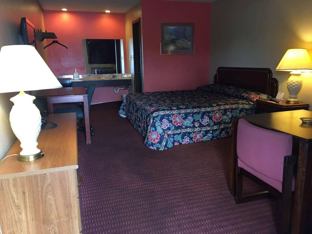 Sullivan Inn