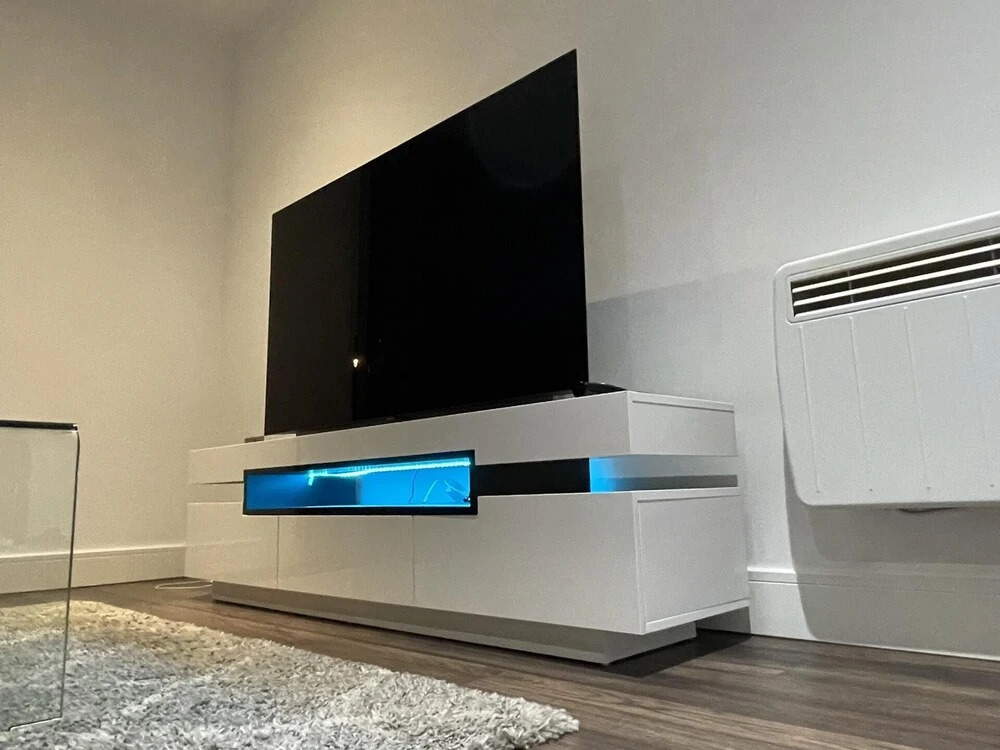 Luxury 1-bedroom Apartment With Free Parking
