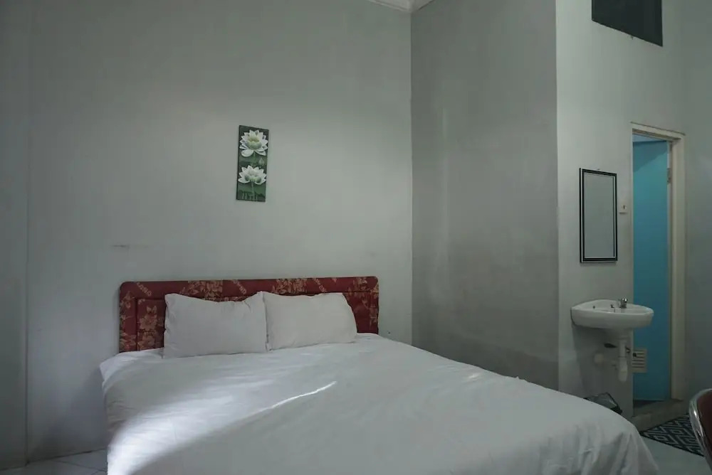 Hotel O Azeela Kost Syariah