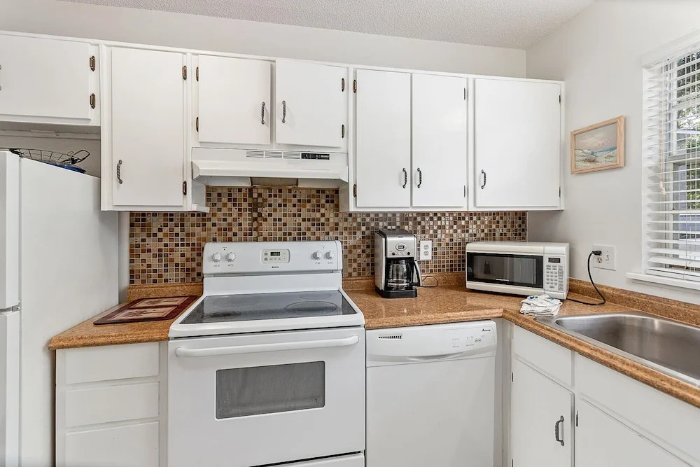 425 Magnolia Ave Unit B by Hodnett Cooper