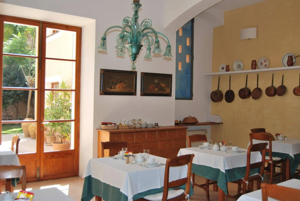 Hotel Can Moragues