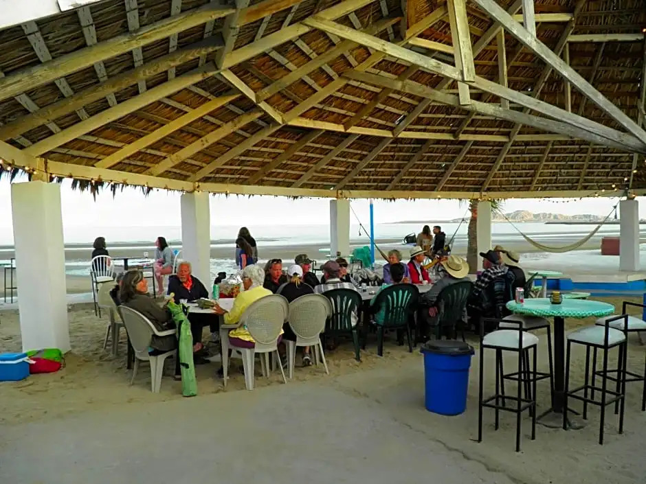 #53 Bungalow Seaside Hotel & Victors RV Park