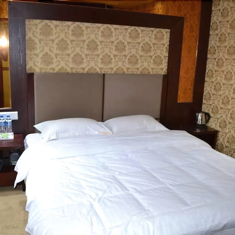 Wanfu Spa Holiday Hotel