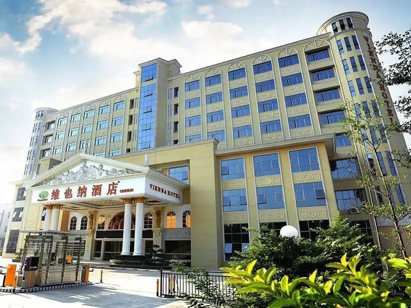 Vienna Hotel (Shenzhen Guanlan Guohuyuan Branch)
