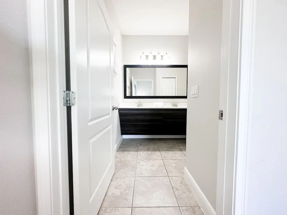 Balmoral Resort-210bp 4 Bedroom Home by RedAwning