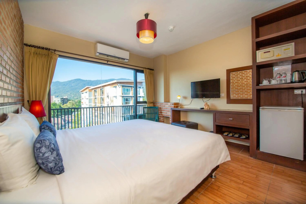 WE Valley Hotel