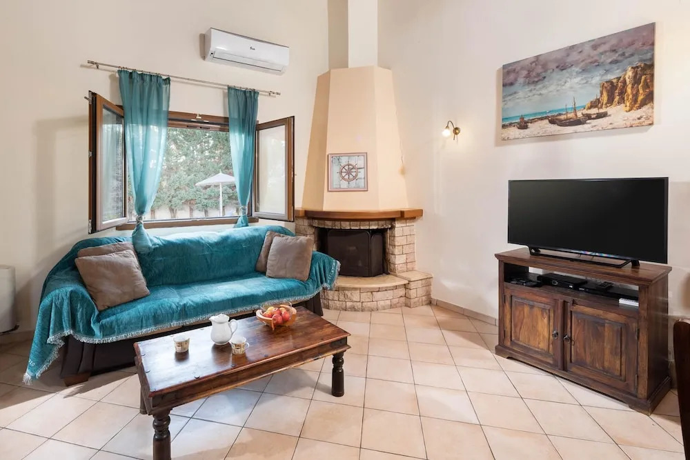 Villa Lefki Limni Retreat 300m from beach