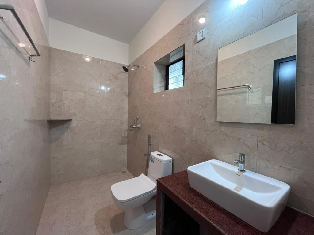 Morjim Sunset Guesthouse- Apartments with Kitchen & AC Rooms