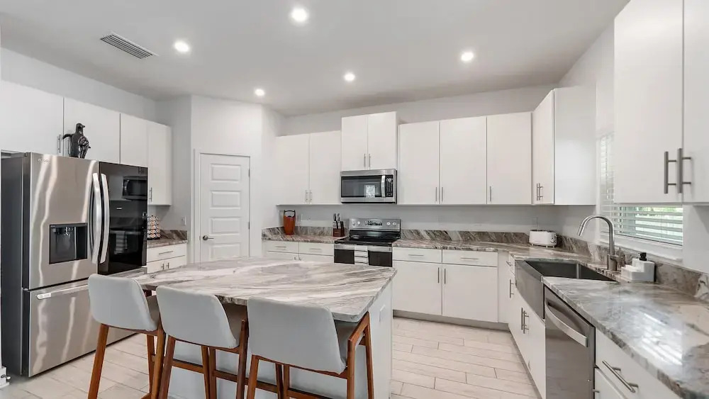 Urban Minimalist Escape 4 Bedroom Home