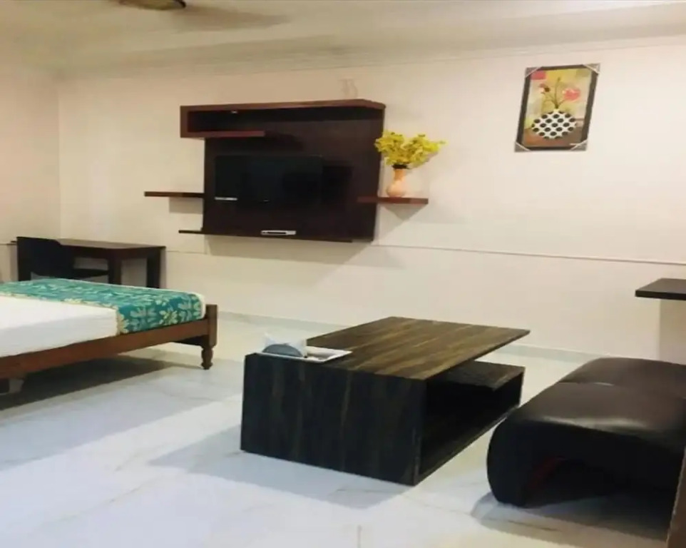 Hotel Sai Leela Residency