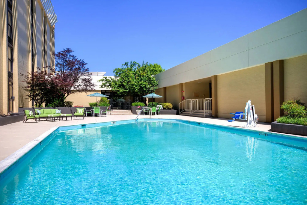 Holiday Inn Roanoke-Tanglewood-Rt 419&I581 by IHG