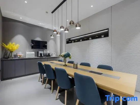 Homeinn Selected Hotel (Nanjing Jiangpu Longhua Road Subway Station)