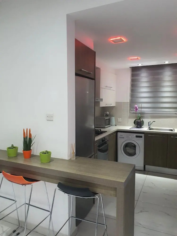 Immaculate 2-bed Apartment in Larnaca