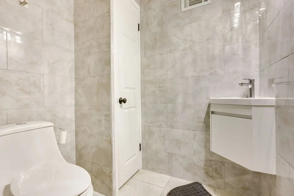 Charming Omaha Getaway - 3 Mi to Baxter Arena!