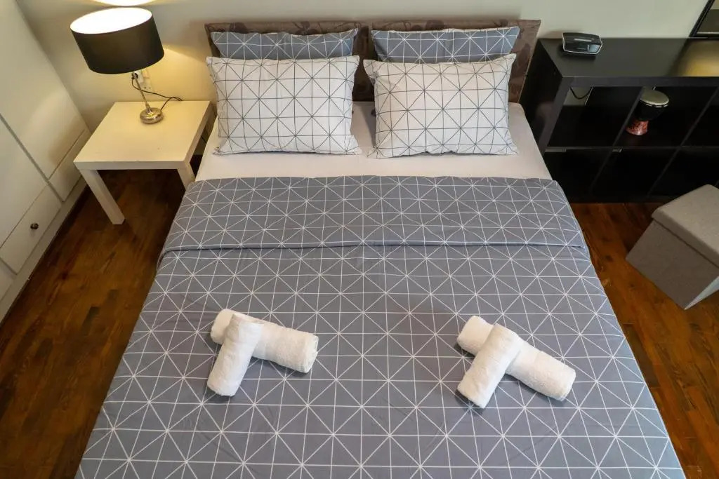Casa Vestae, Comfortable 2BR Apartment