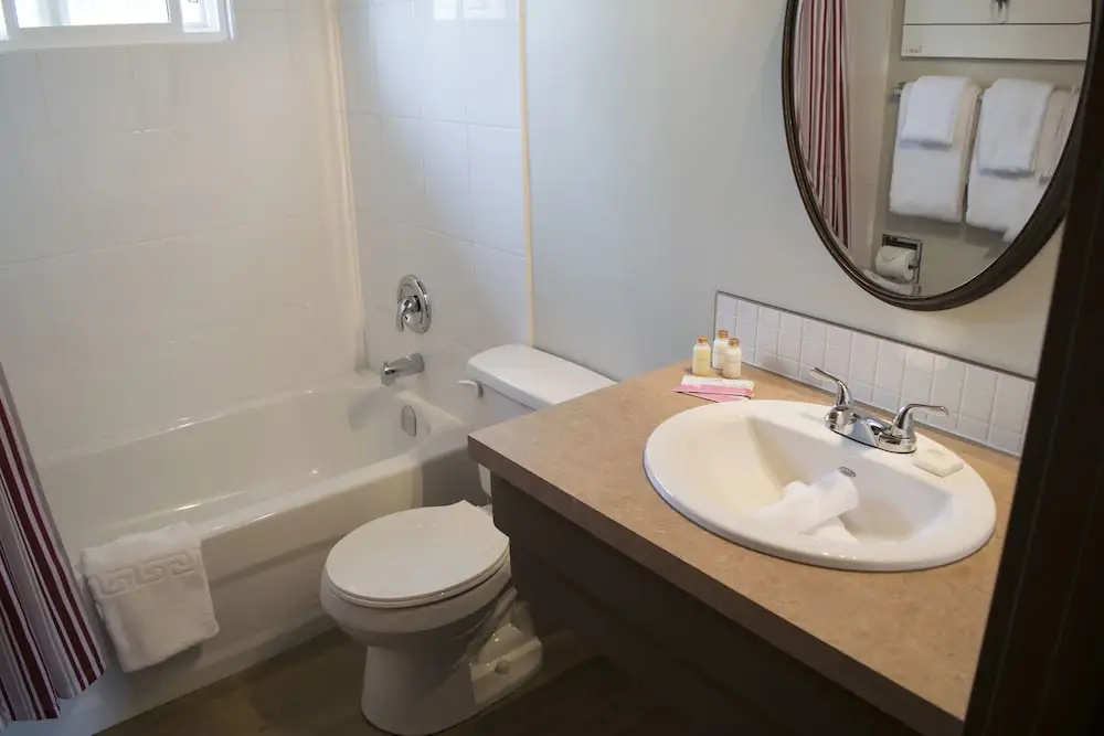 Yamnuska Suites