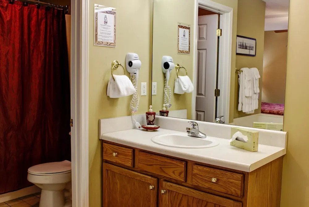 Whispering Pines 352hc