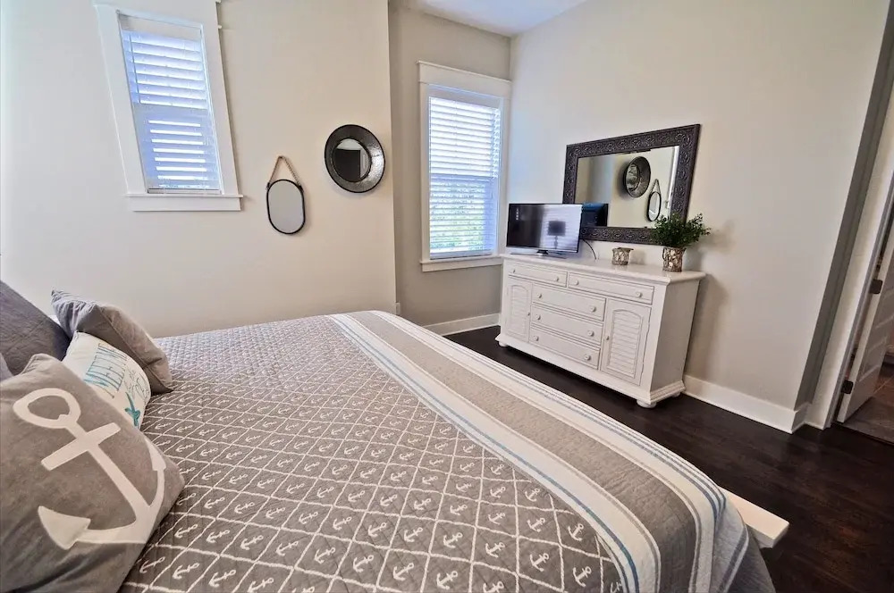 Gigi and Poppy's Beach House 3 Bedroom Holiday Home By Coastal Dreamin