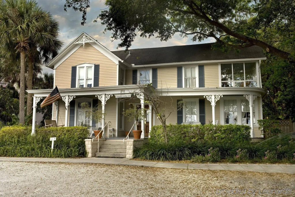 Wellborn Hotel Downtown