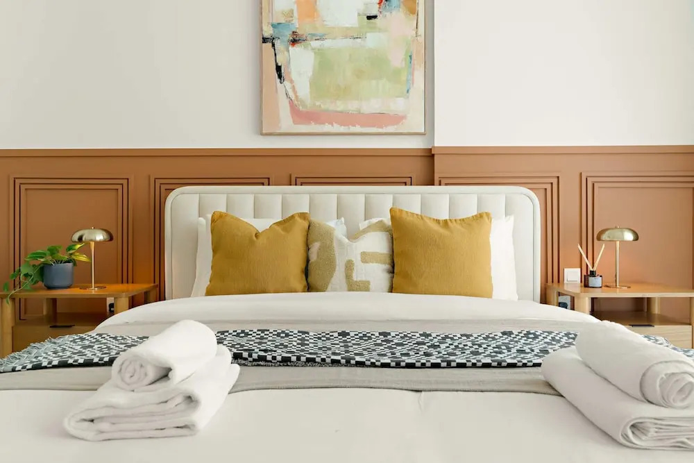 Silkhaus Luxury 1BR Stay Canal Front in Al Wasl