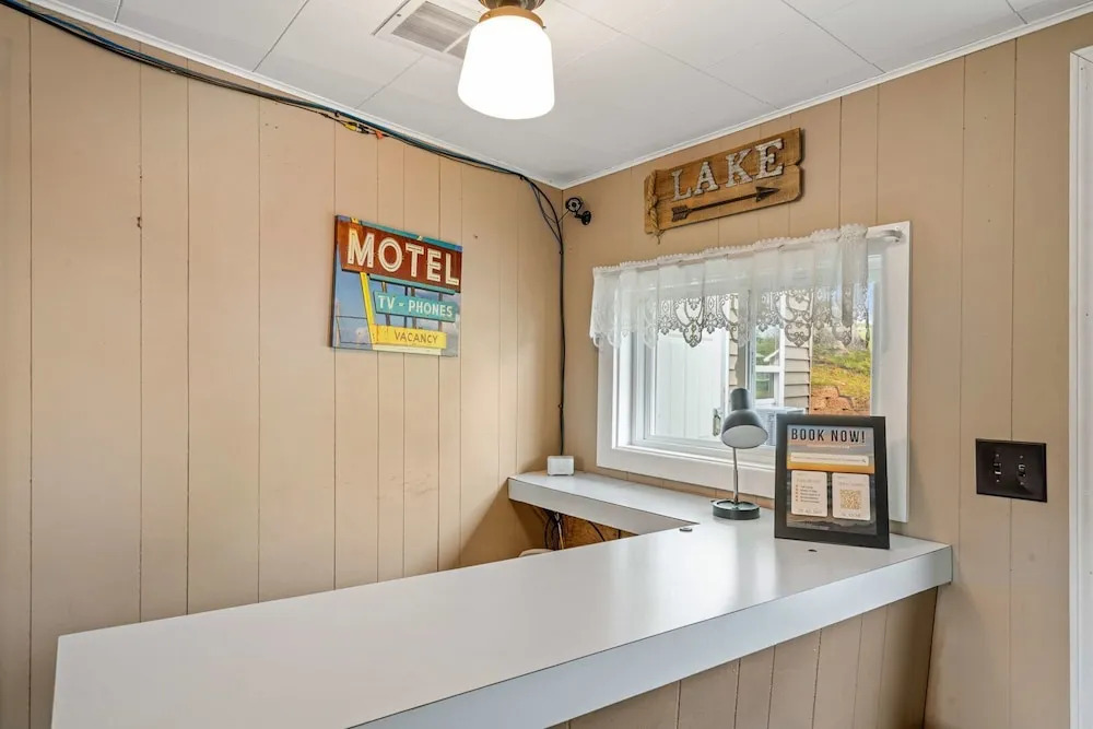 South Arm Retreats Standard Room 1