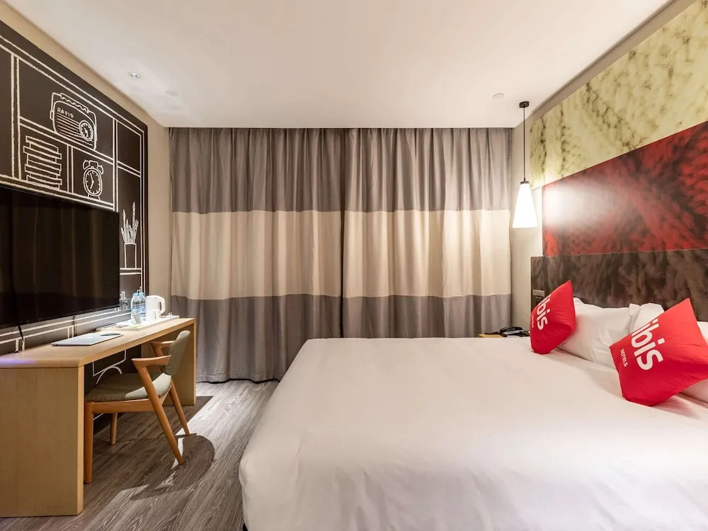 Ibis Xiamen Dongdu Cruise Center Hotel