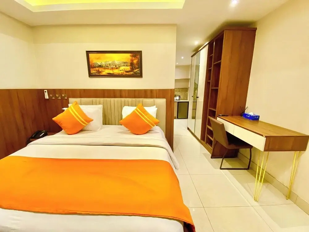 Phoenix Imperial Hotel and Apartment