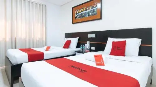 RedDoorz Plus Park-Lay Suites Kidapawan City
