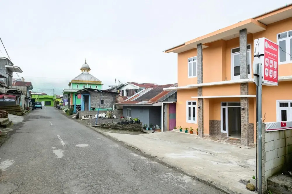 RedDoorz Syariah near Jalan Dieng 6