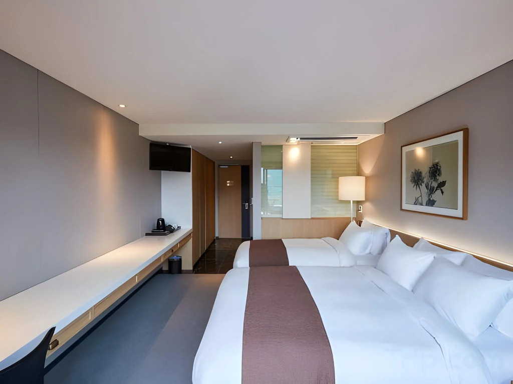 Eden Paradise Hotel
