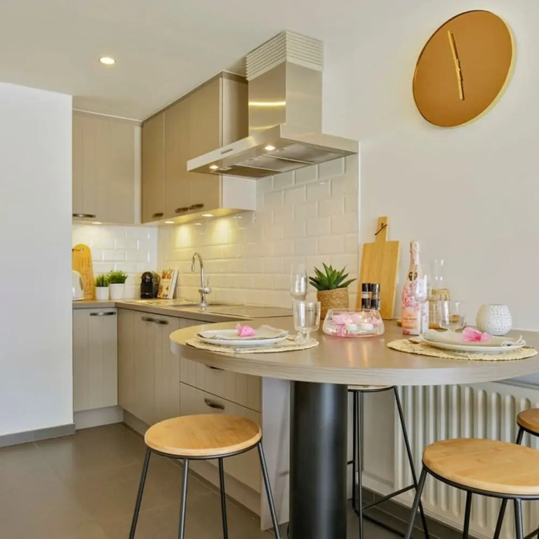 Beautiful Studio With Stunning Seaview and Terrace