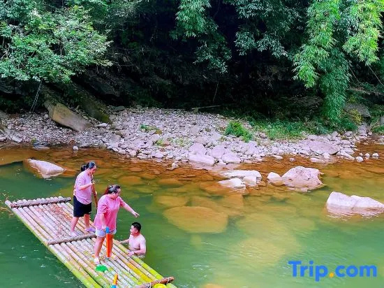 Qingcheng Mountain Wild Resort