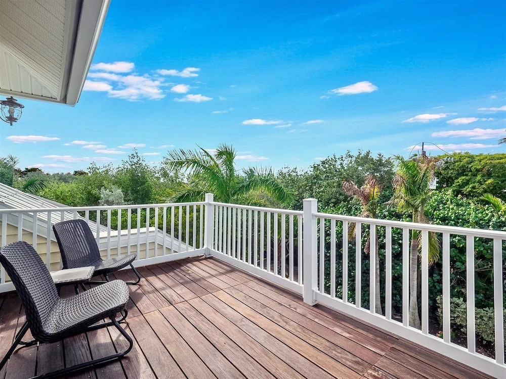 The Palm and Shell Captiva Island Private Luxury Home With Pool hot tub and Beach Access