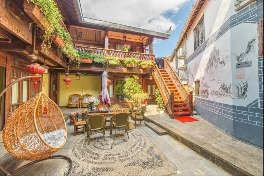 Lijiang South of Cloud Boarder Inn