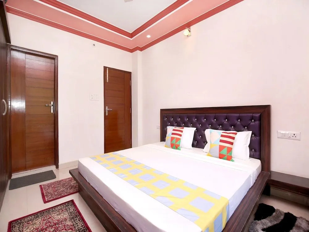 Oyo 17175 Home Blissful 2Bhk Kumarhatti